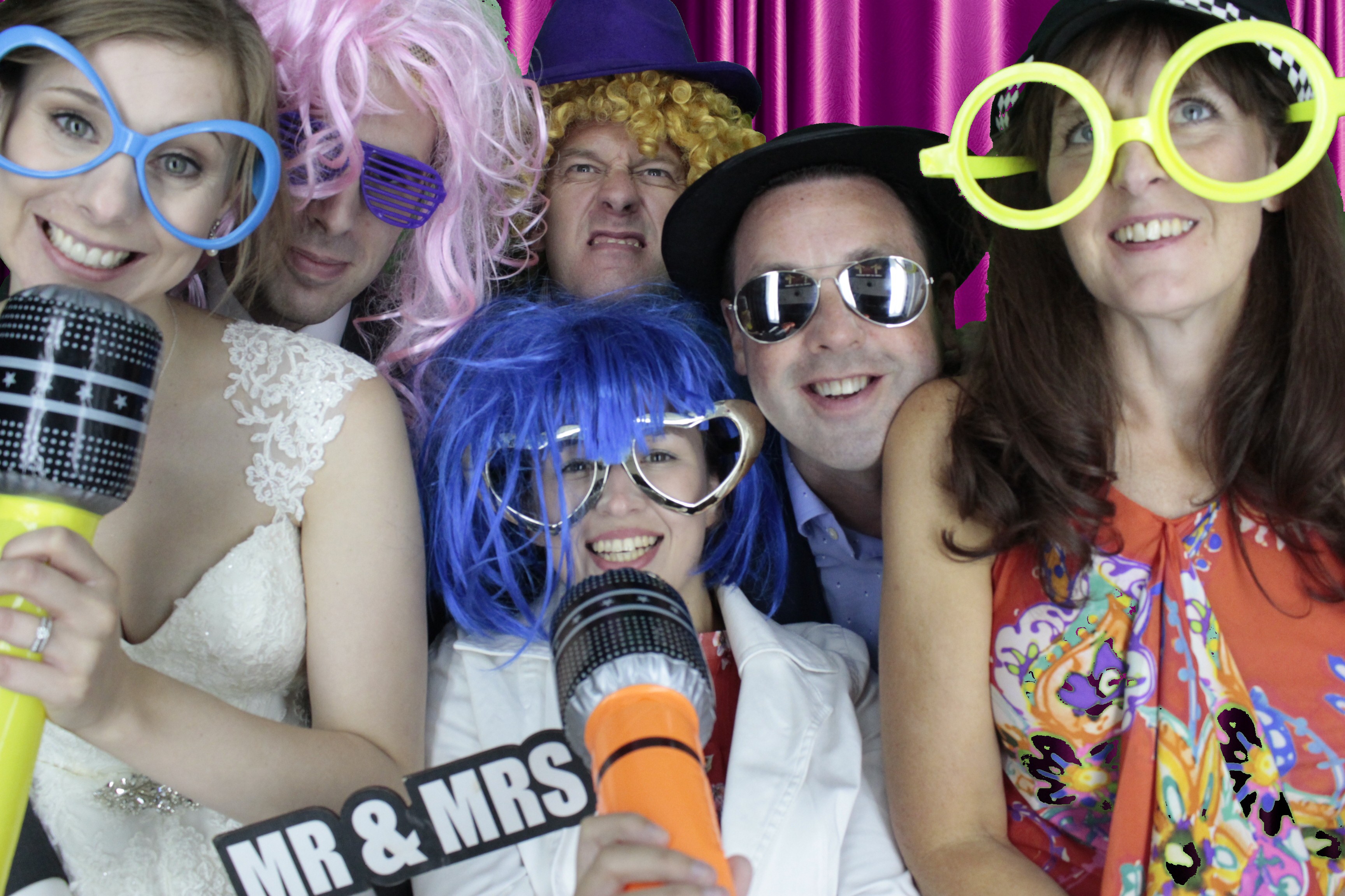 Mr & Mrs Brooks | View more photos from the event at gallery.myphotoboothexperience.co.uk/u/MyPhotoBoothExperienceLtd/Mr-Mrs-Brooks
